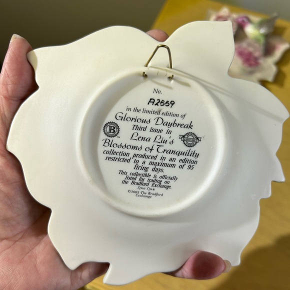 Lena Liu’s Blossoms of Tranquility Set of Four Hummingbird Wall Plaques - Picture 8 of 12